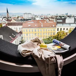 Mooons 4*, Wien Österreich